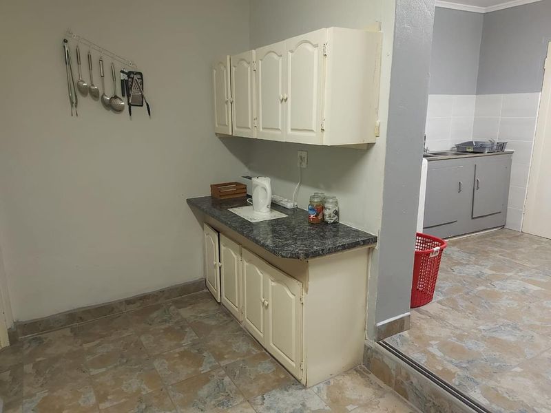 Charming Coastal Retreat in Tugela Mouth: Perfect for Airbnb and More! - Photo 6
