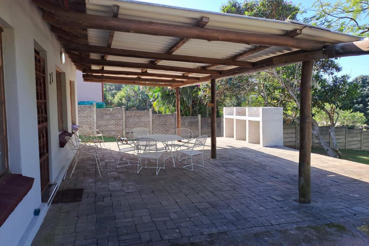 Charming Coastal Retreat in Tugela Mouth: Perfect for Airbnb and More! - Photo 2