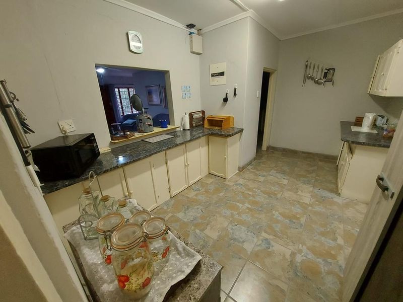 Charming Coastal Retreat in Tugela Mouth: Perfect for Airbnb and More! - Photo 10