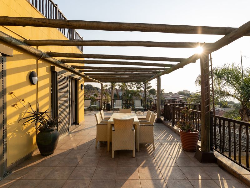 Luxurious and Spacious -2 Bedroom Apartment in Umhlanga Rocks sought after complex. - Photo 5