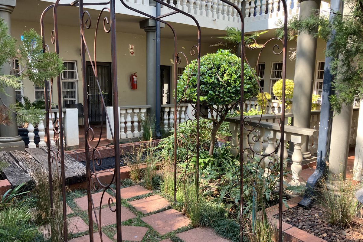 Beautufull Guest House in a Quiet Area - Photo 3