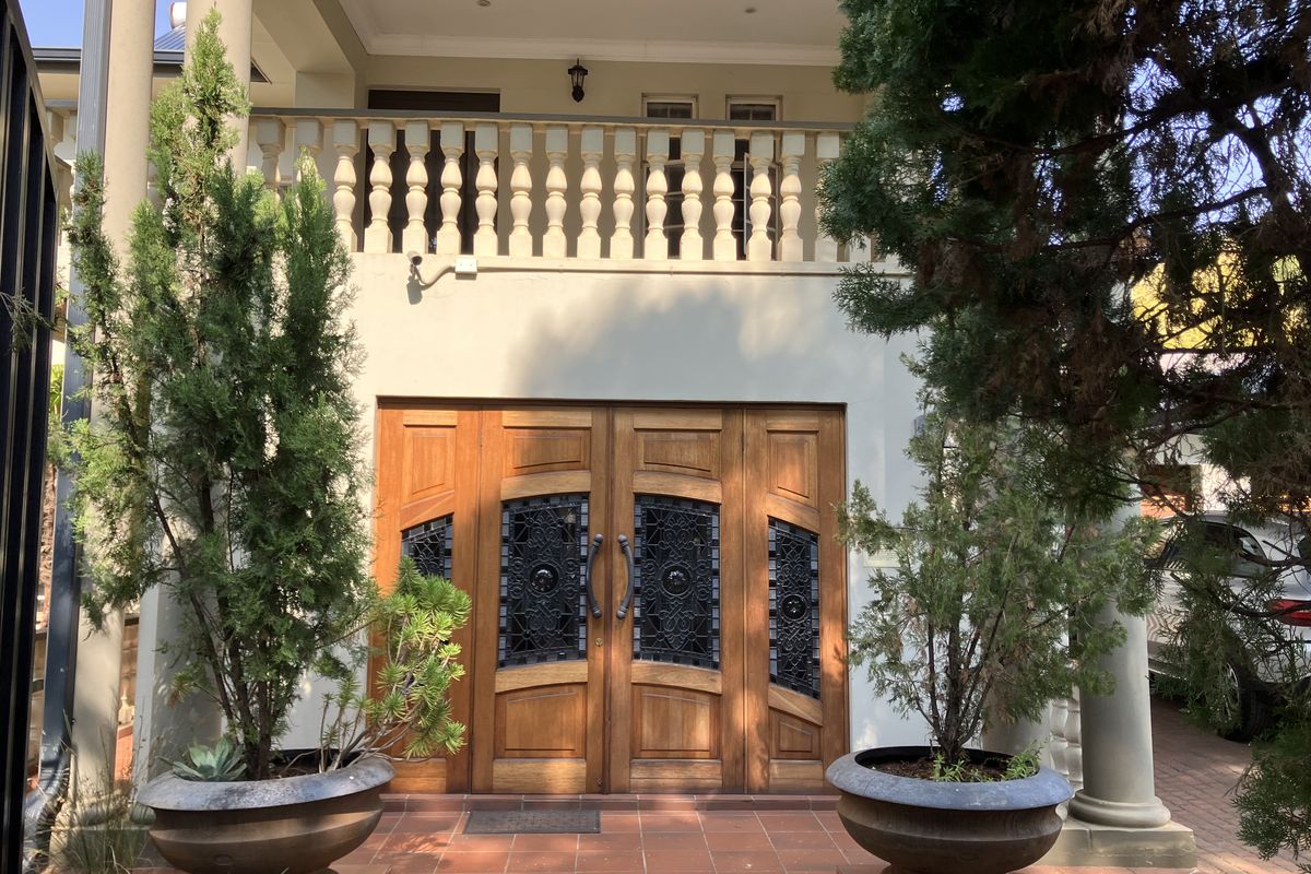 Beautufull Guest House in a Quiet Area - Photo 2