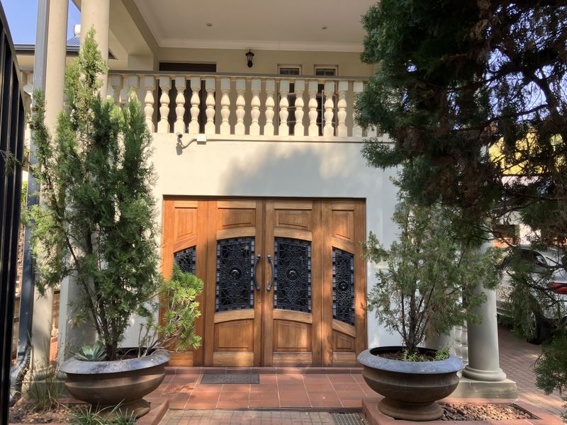 Beautufull Guest House in a Quiet Area - Photo 2