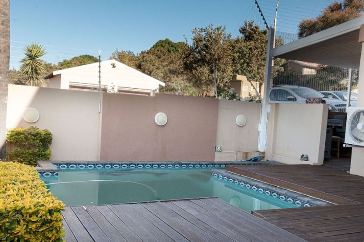 Safari Gardens – Modern Living, Views & Income Potential - Photo 3