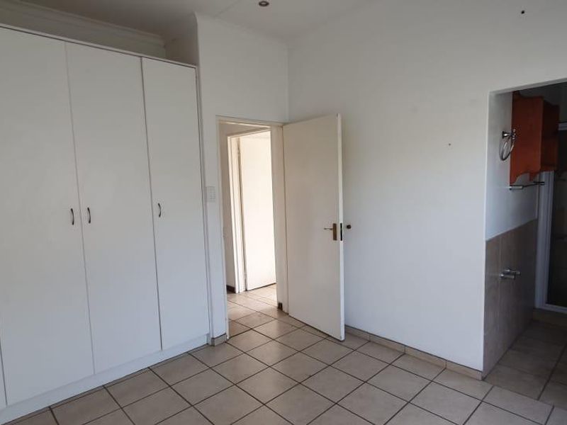 A HOME IN A SECURED COMPLEX 3 BEDROOM HOUSE - Photo 10