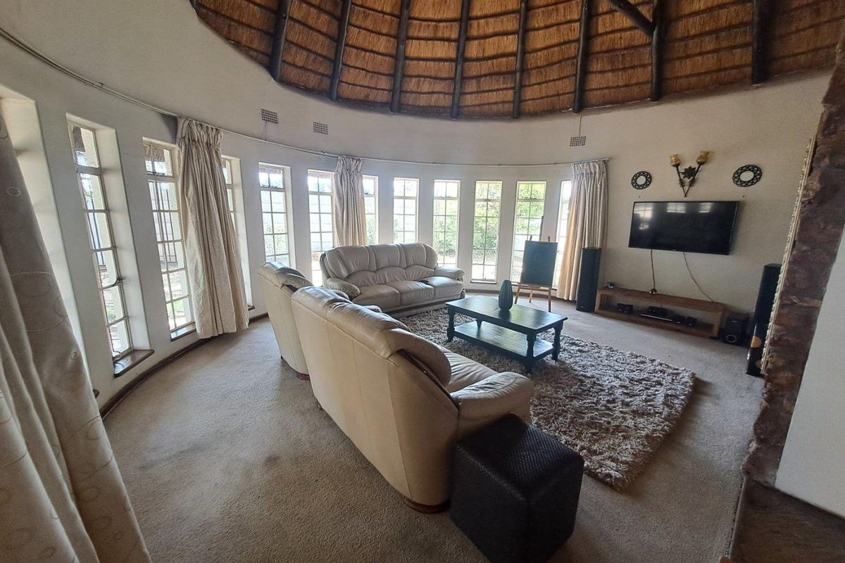 Blue skies lush garden peace and tranquility, B+B for sale - Photo 3