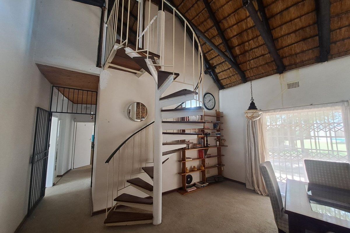 Blue skies lush garden peace and tranquility, B+B for sale - Photo 2