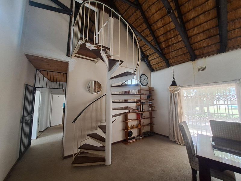 Blue skies lush garden peace and tranquility, B+B for sale - Photo 2