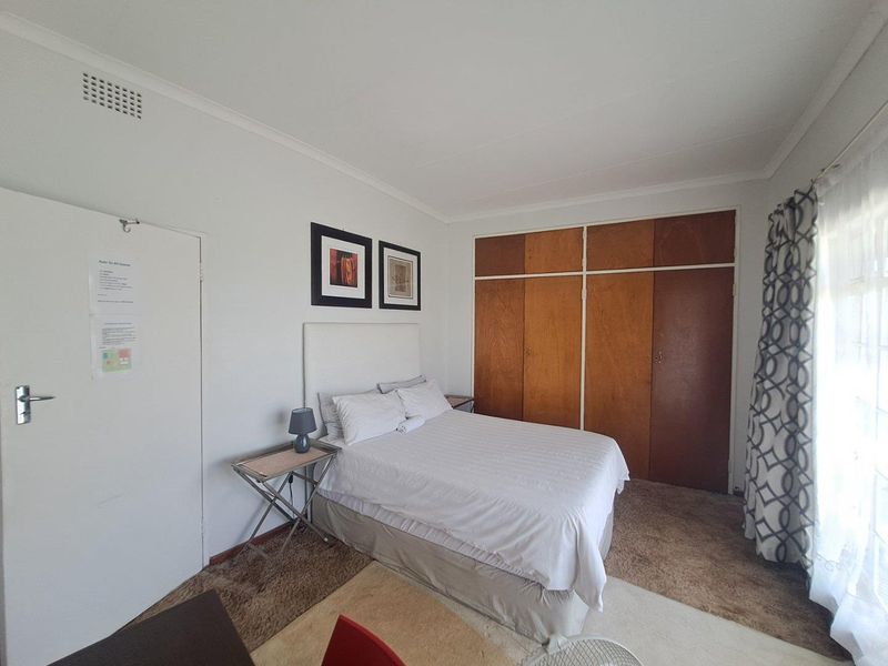 Blue skies lush garden peace and tranquility, B+B for sale - Photo 10