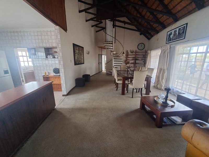 Blue skies lush garden peace and tranquility, B+B for sale - Photo 7