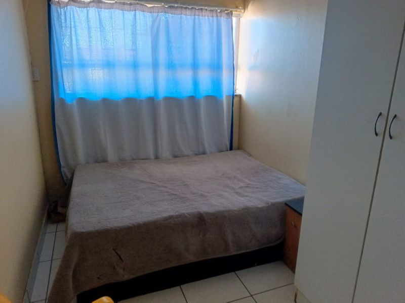 For Sale: 2-Bedroom Apartment in Parys - Photo 4