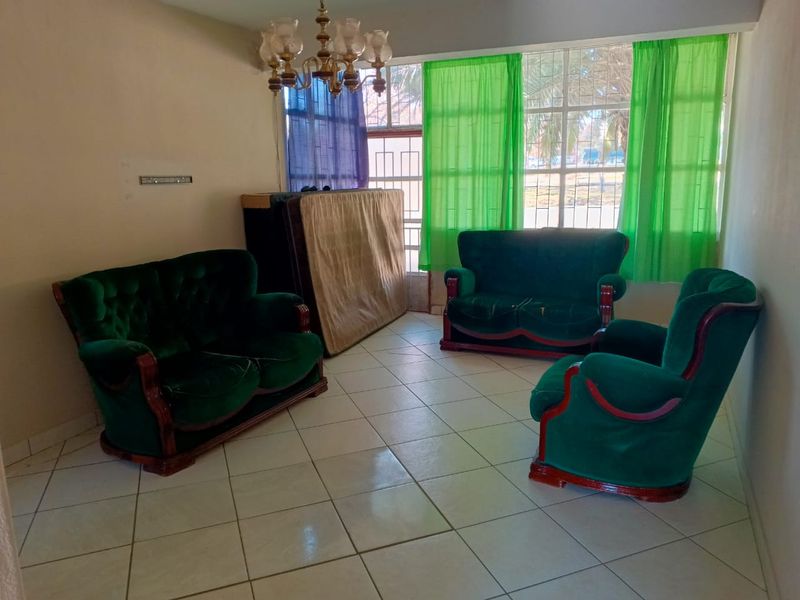 For Sale: 2-Bedroom Apartment in Parys - Photo 8