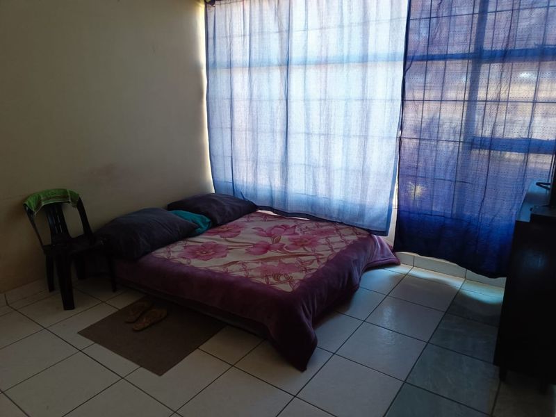 For Sale: 2-Bedroom Apartment in Parys - Photo 7