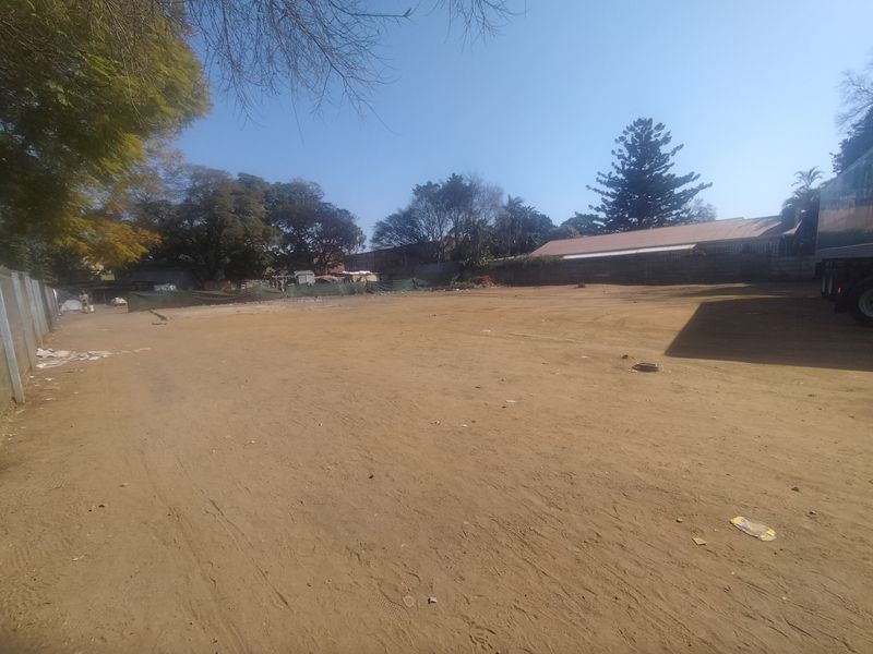 Discover a prime commercial opportunity with this 2552 square meter erf in Pretoria North, - Photo 3