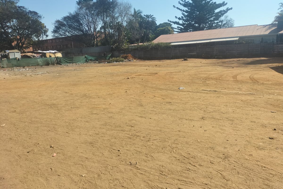 Discover a prime commercial opportunity with this 2552 square meter erf in Pretoria North, - Photo 5