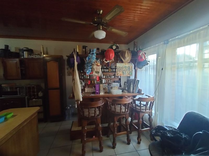 Stunning townhouse for sale in Amandasig, Akasia – perfect for families and investors ali - Photo 5