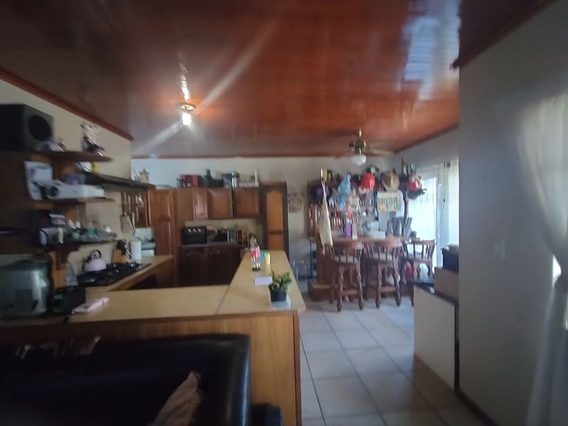 Stunning townhouse for sale in Amandasig, Akasia – perfect for families and investors ali - Photo 6