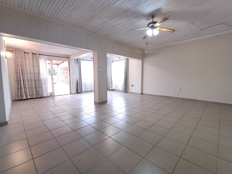 The pure definition of Prime Location - Photo 2