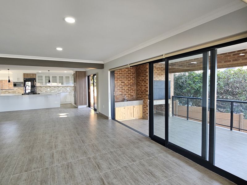 Elegant and Secure - Contemporary Design with Exquisite Finishes! - Photo 2