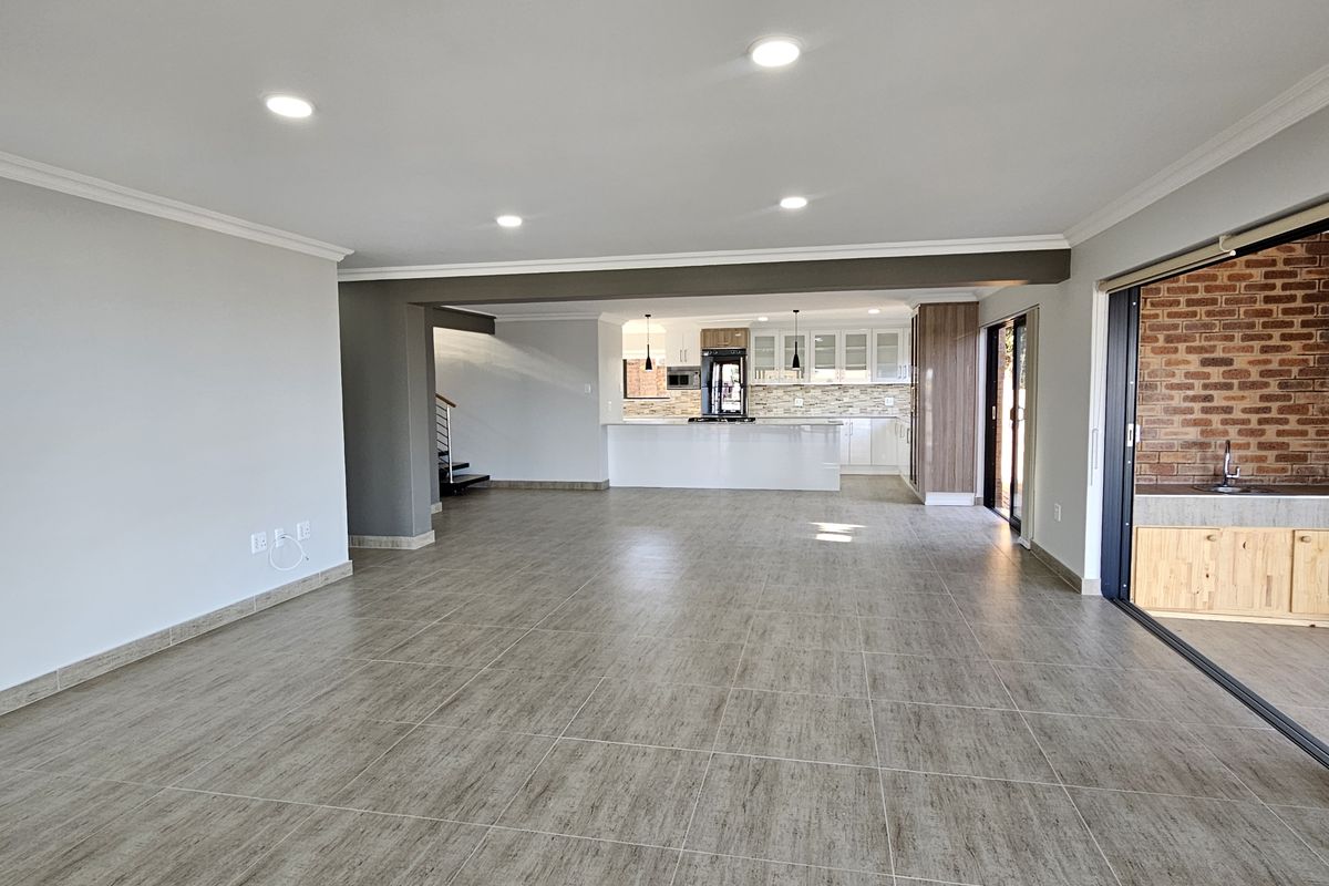 Elegant and Secure - Contemporary Design with Exquisite Finishes! - Photo 3