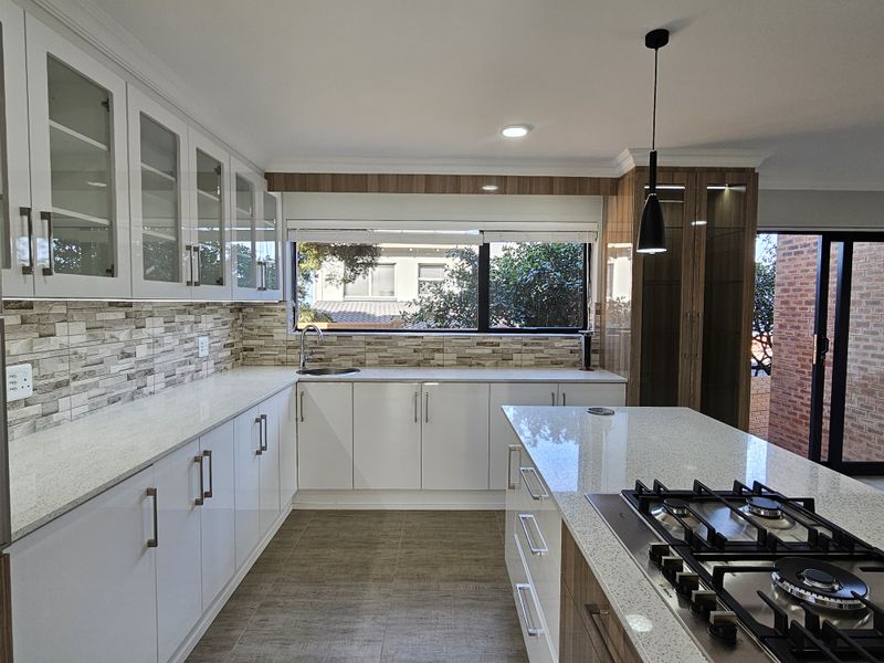 Elegant and Secure - Contemporary Design with Exquisite Finishes! - Photo 9