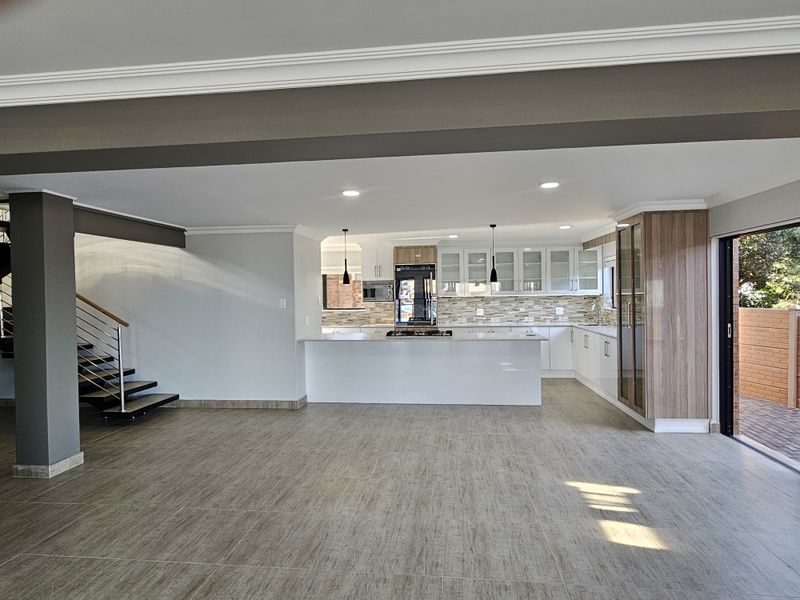 Elegant and Secure - Contemporary Design with Exquisite Finishes! - Photo 5