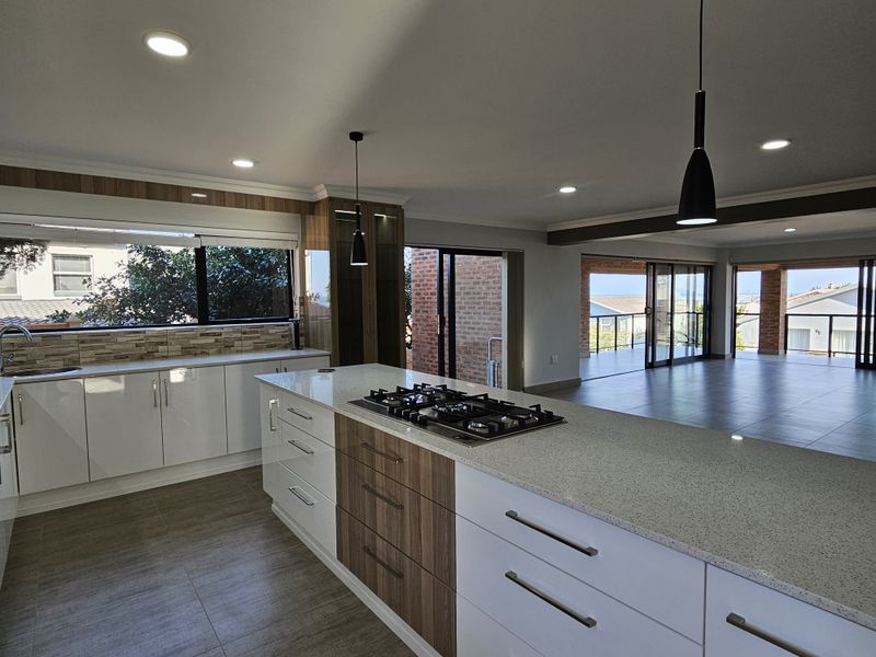 Elegant and Secure - Contemporary Design with Exquisite Finishes! - Photo 10