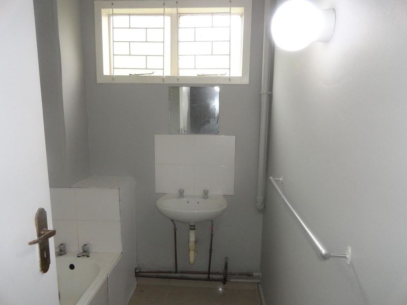 2 BEDROOM GROUND FLOOR FLAT TO LET IN NEW GERMANY - Photo 10