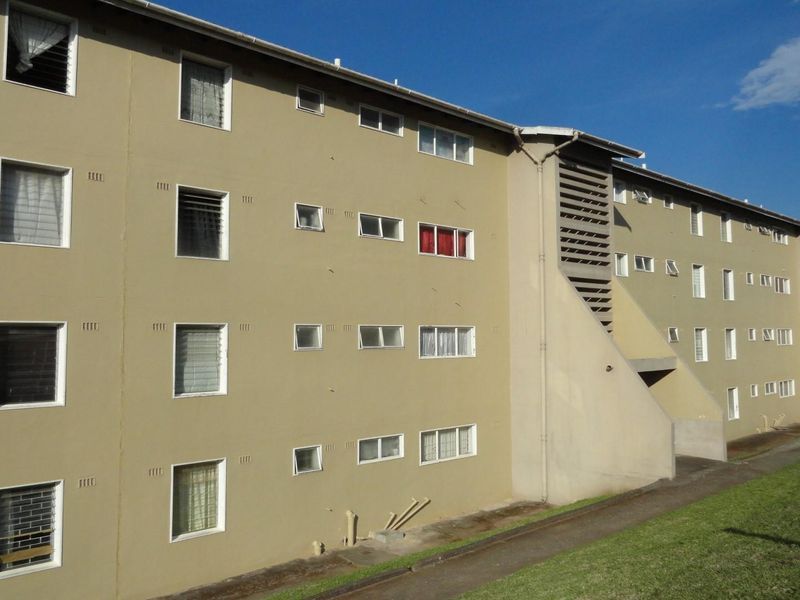 2 BEDROOM GROUND FLOOR FLAT TO LET IN NEW GERMANY - Photo 3