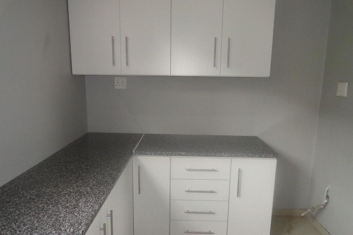 2 BEDROOM GROUND FLOOR FLAT TO LET IN NEW GERMANY - Photo 5