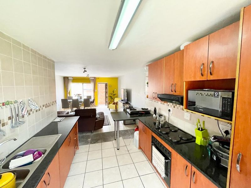 Two bedroom apartment for sale in Secunda - Photo 6