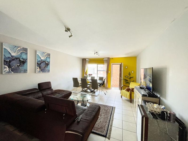 Two bedroom apartment for sale in Secunda - Photo 2