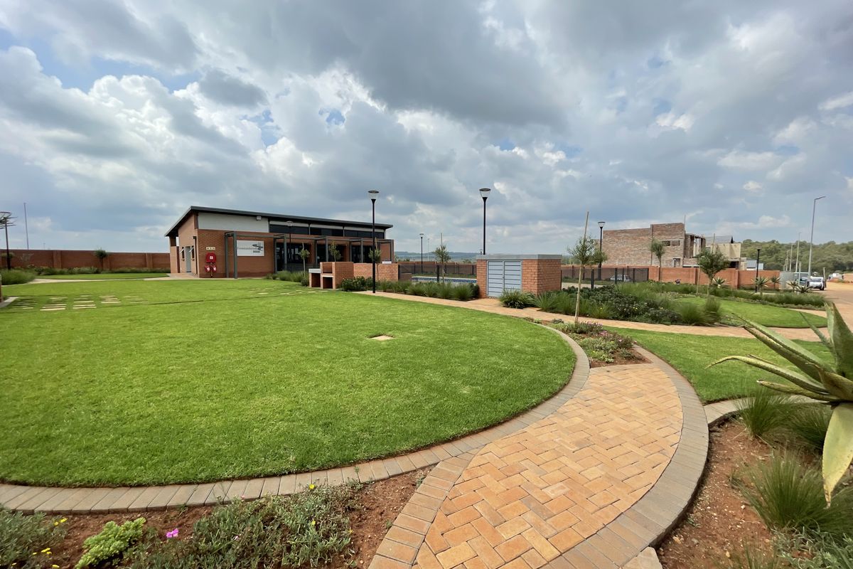 Double Storey Home - New Building Package for Sale in Fountainbrook Estate - Photo 5