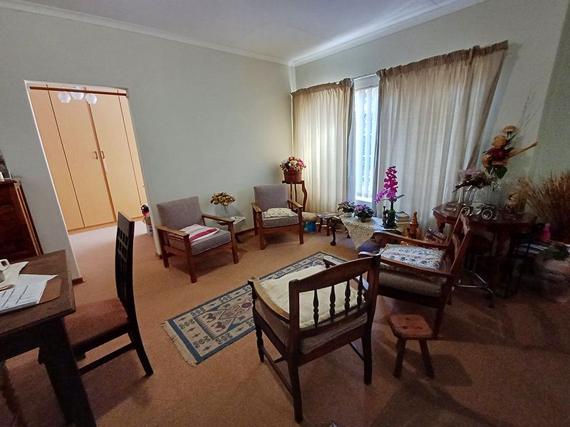 FOR THE YOUNG SENIORS. - Photo 8