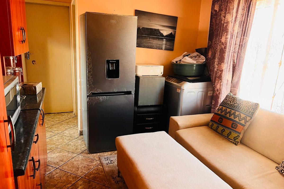 Charming Family Home for Sale in Geelhoutpark, Rustenburg - Photo 3