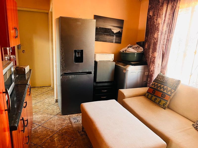 Charming Family Home for Sale in Geelhoutpark, Rustenburg - Photo 3