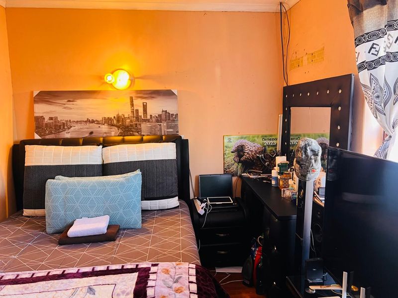 Charming Family Home for Sale in Geelhoutpark, Rustenburg - Photo 7