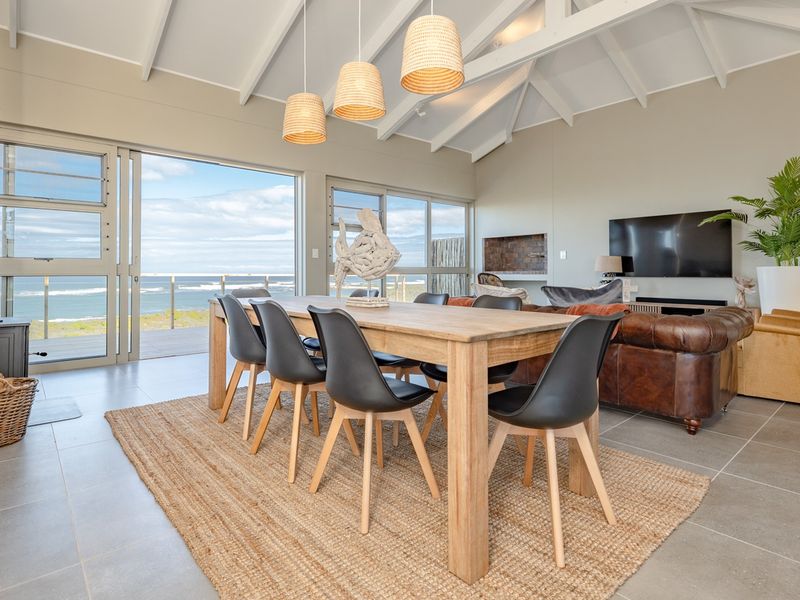Oceanfront Oasis in the Blue Bay Private Estate - Photo 5