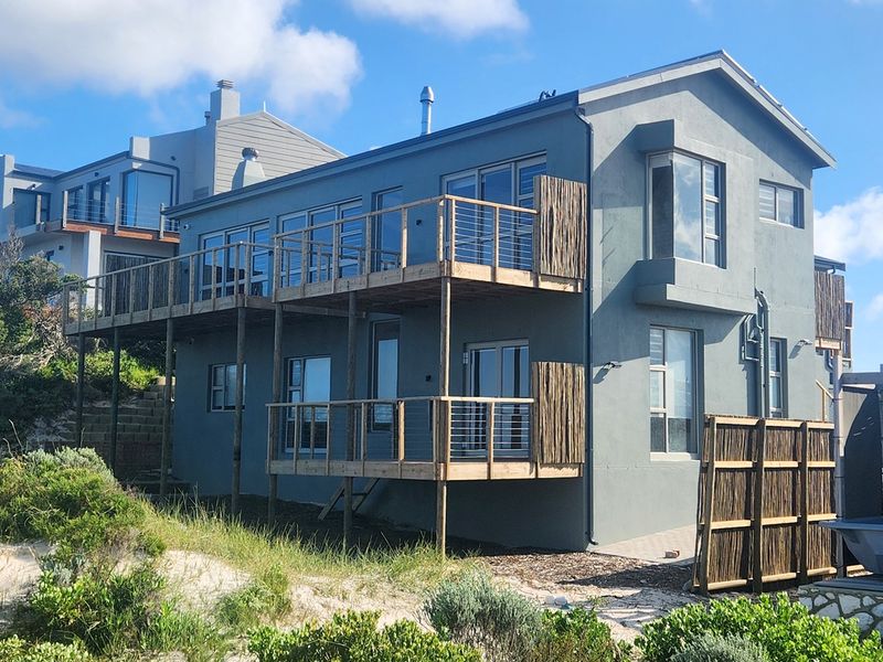 Oceanfront Oasis in the Blue Bay Private Estate - Photo 2