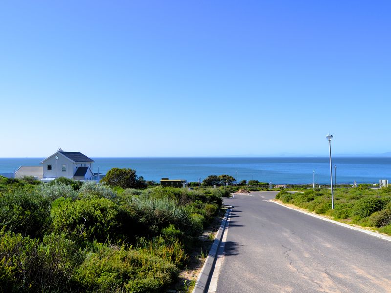 Not to be missed!!! A 400m2 Erf @ R699 000-00 in St Helena Bay. - Photo 5