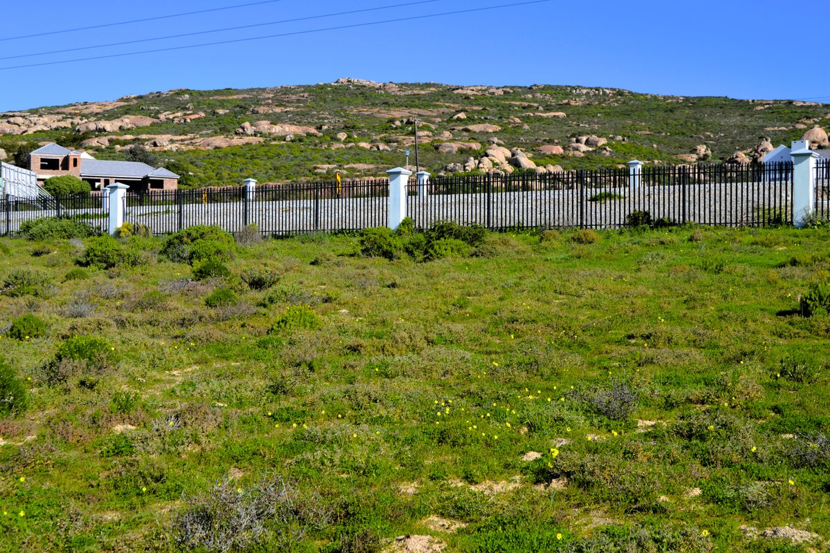 Not to be missed!!! A 369m2 Erf @ R649 000-00 in St Helena Bay. - Photo 2