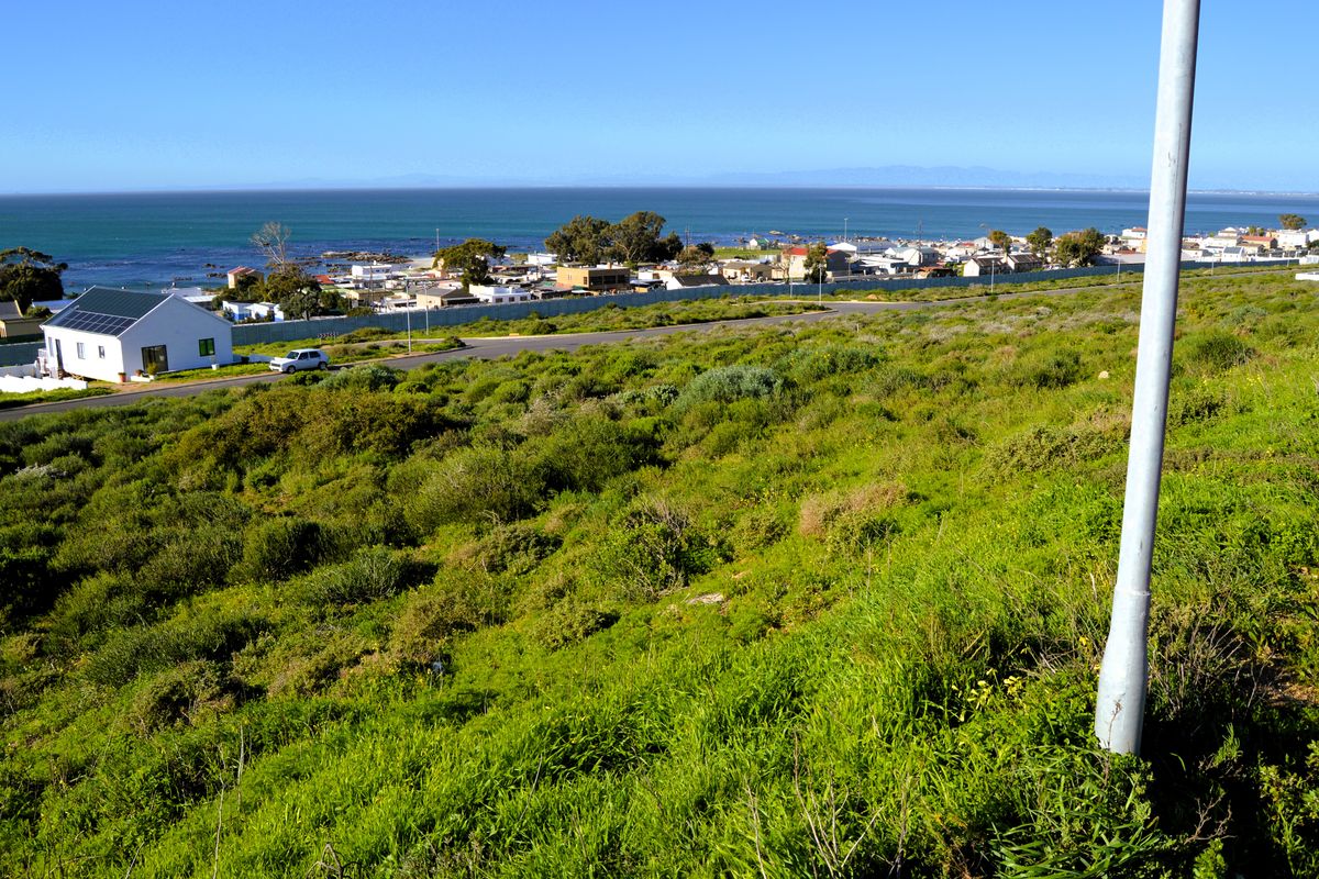 Not to be missed!!! A 508m2 Erf @ R499 000-00 in St Helena Bay. - Photo 2