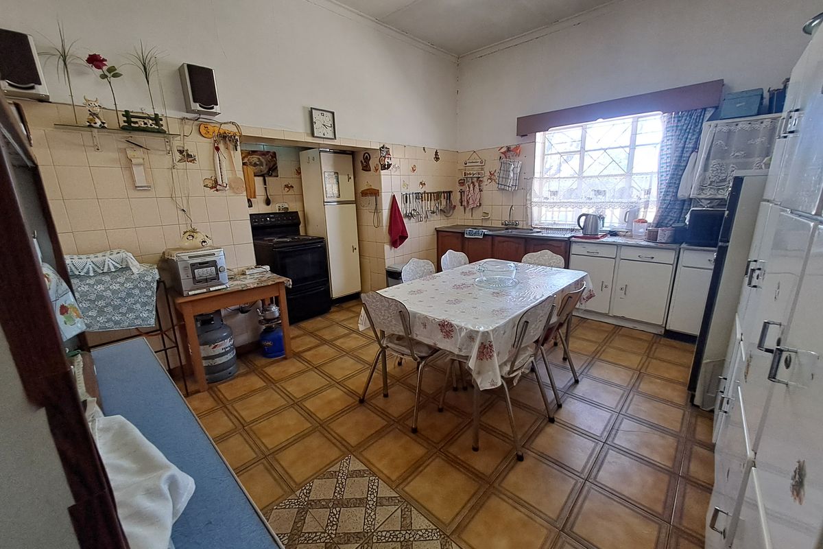 Charming Property with Lush Vegetable Gardens and a Thriving Orchard for Sale - Photo 3