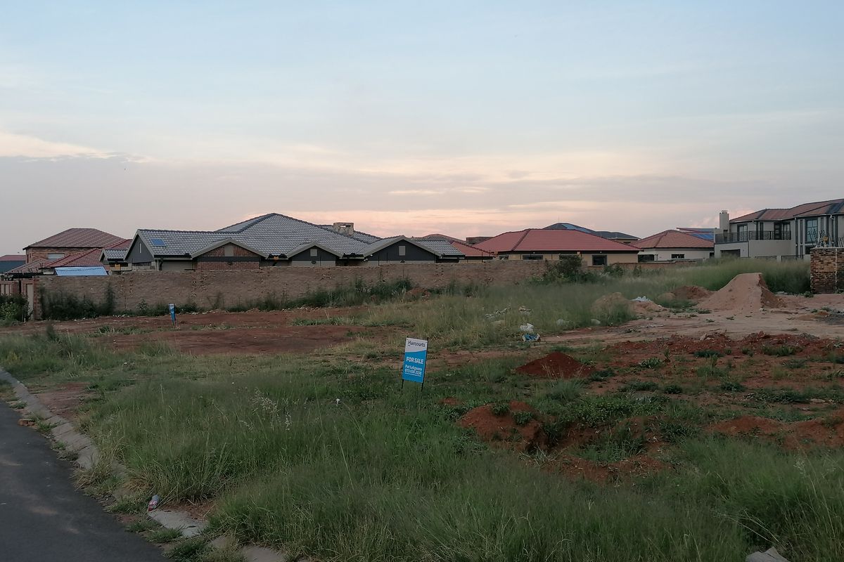 A huge stand to build your dream home! - Photo 5