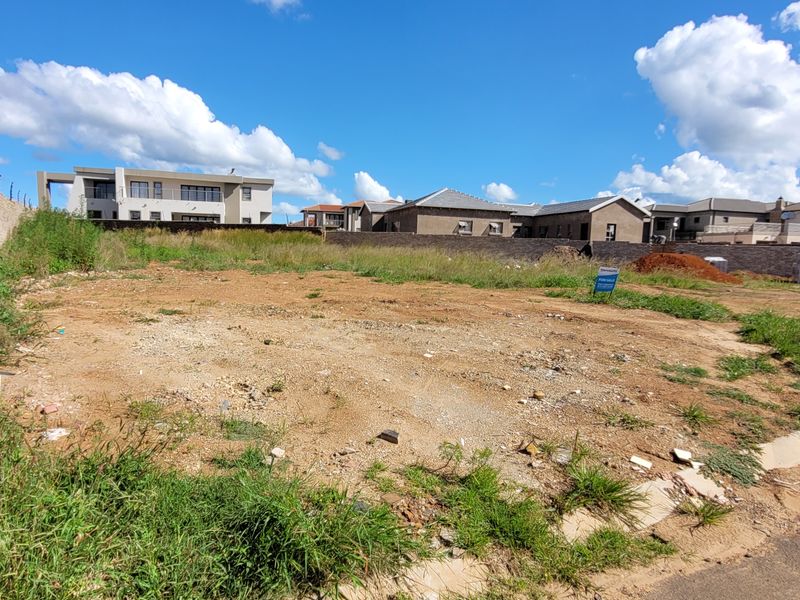 A huge stand to build your dream home! - Photo 3