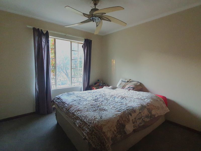 2 Bedroom Townhouse, 24 hr security- Castleview - Photo 8