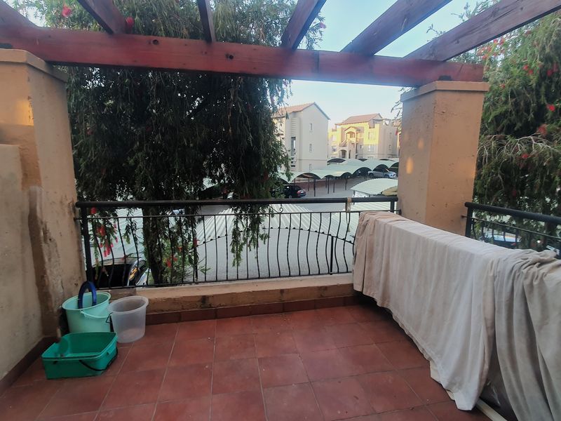 2 Bedroom Townhouse, 24 hr security- Castleview - Photo 7