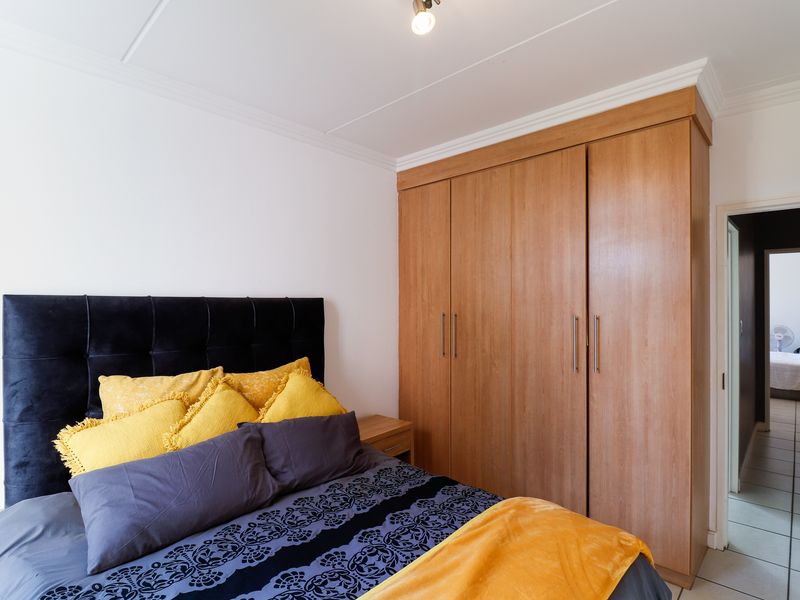 Modern 2 Bedroom Ground Floor Apartment - Photo 10