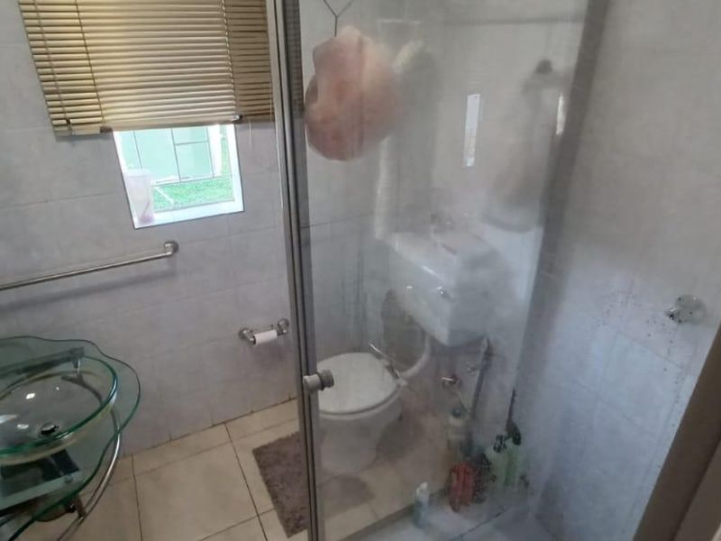 4 bedrooms, 4 carports, pool & braai area - Photo 6