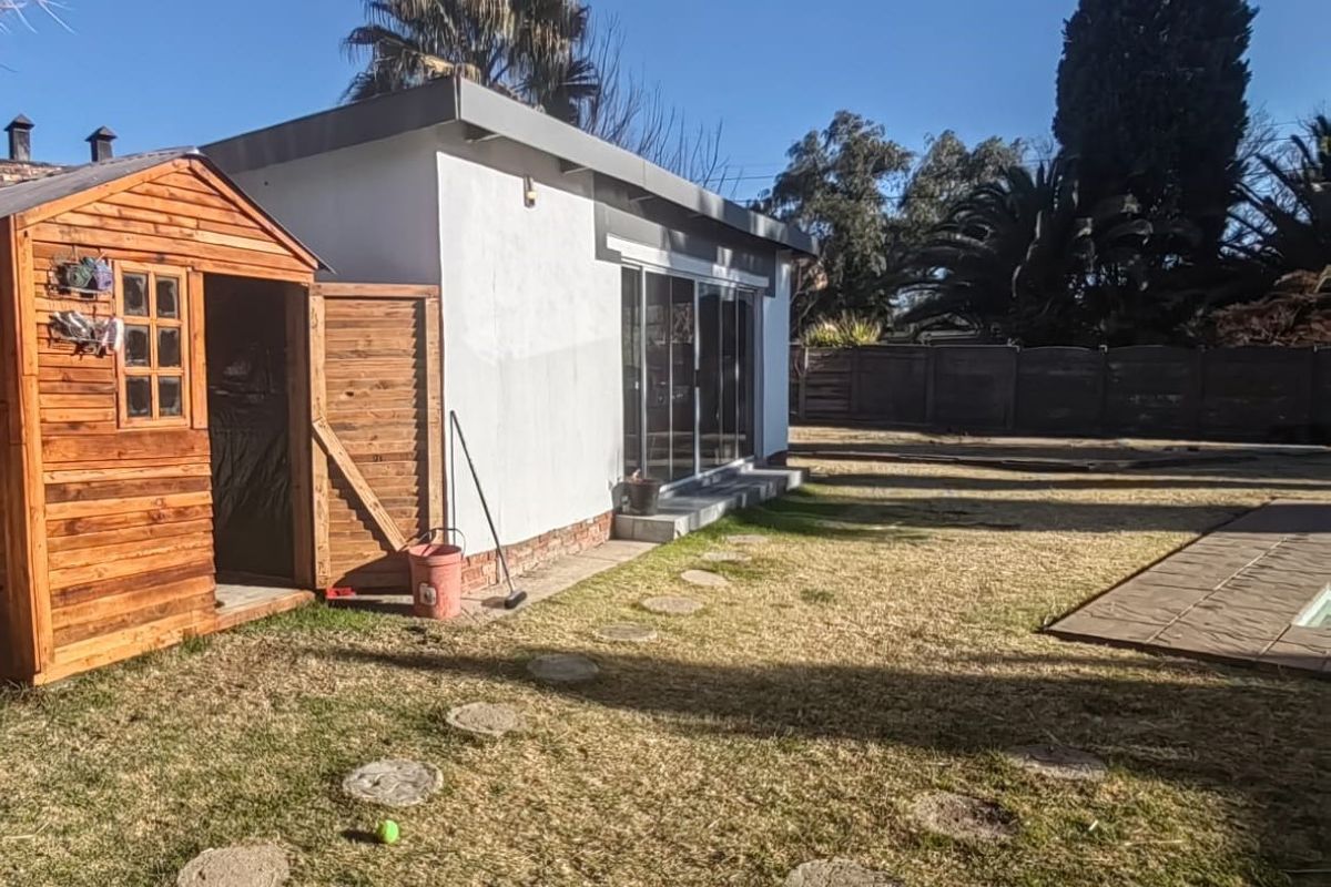 House for sale in a good position near river in Pars - Photo 5